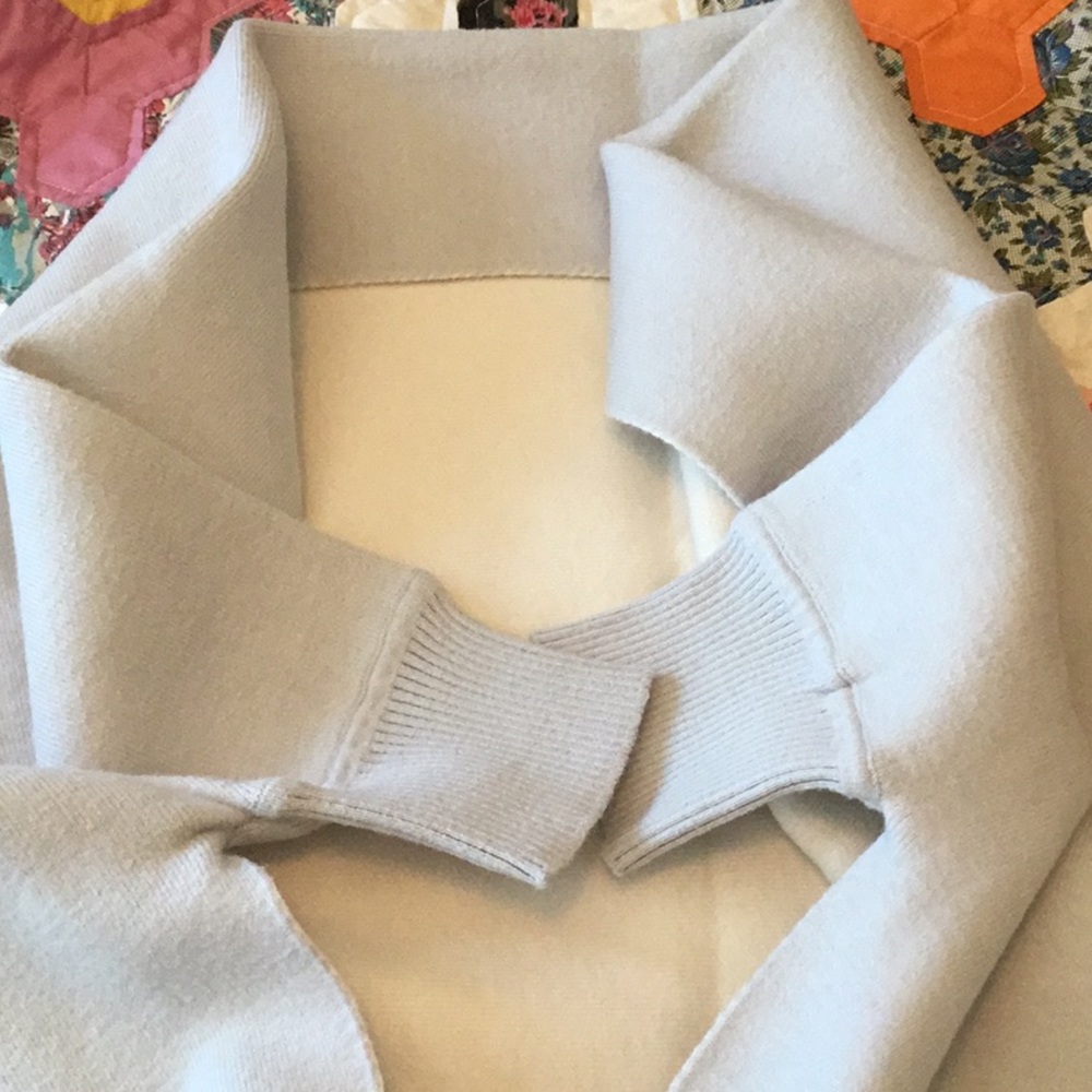 Poncho wrap - Picture 4 of 6